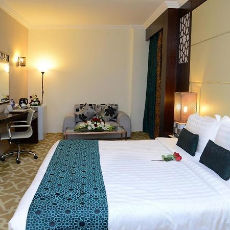 Rawdat Al Safwa Hotel Medina Bagian luar foto
