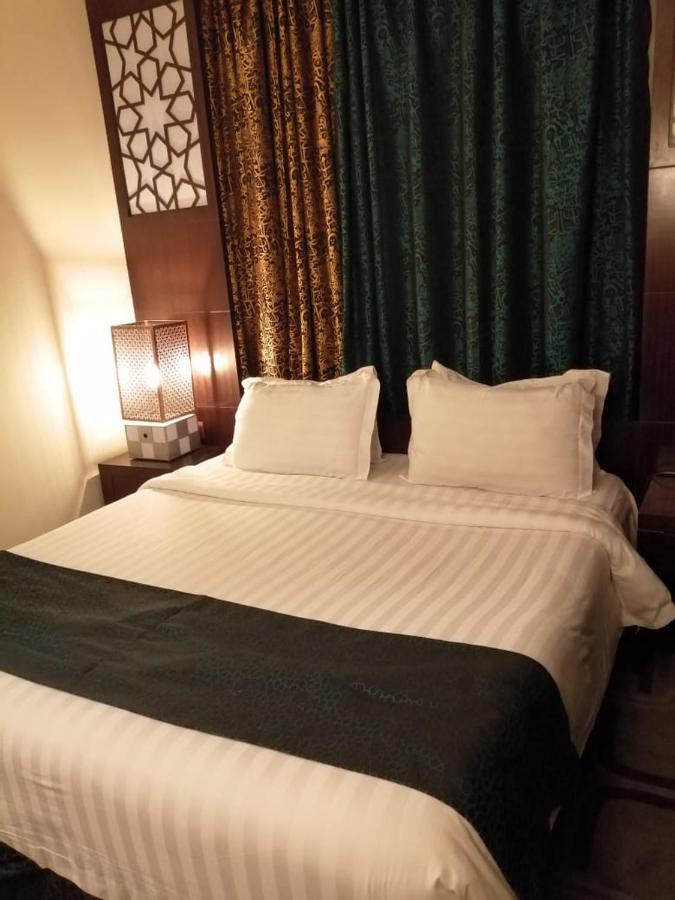 Rawdat Al Safwa Hotel Medina Bagian luar foto