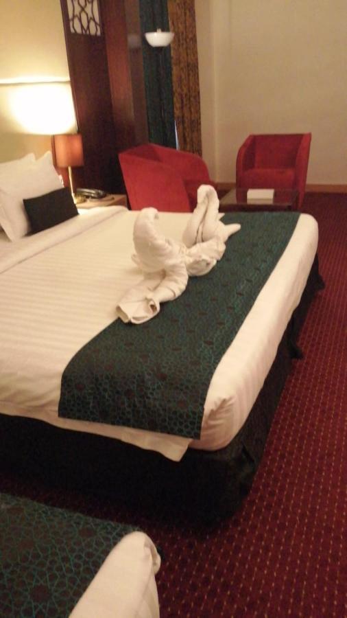 Rawdat Al Safwa Hotel Medina Bagian luar foto