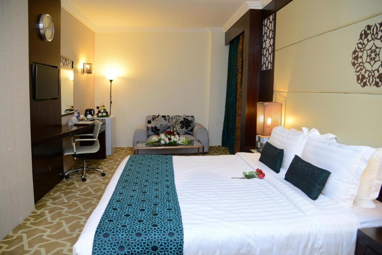 Rawdat Al Safwa Hotel Medina Bagian luar foto